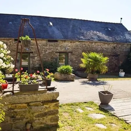 Le Domaine De Kerlys Couette-café Briec